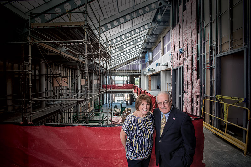 Photo of Samuel S. Bergami, Jr. EMBA ’85, HON ’02, and Lois Bergami