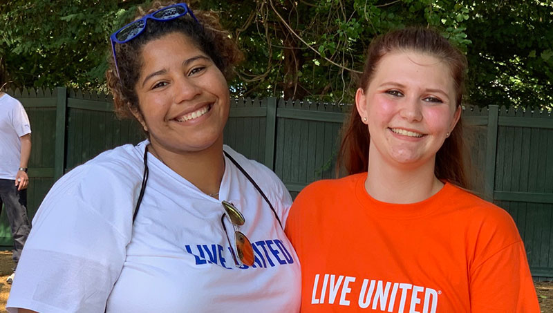 Image of Nadine Walker ’22 (left) and Paige Little ’22