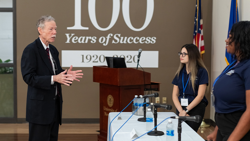 Philip Bartels ’11 Hon., speaks to Fellows at the presentation.