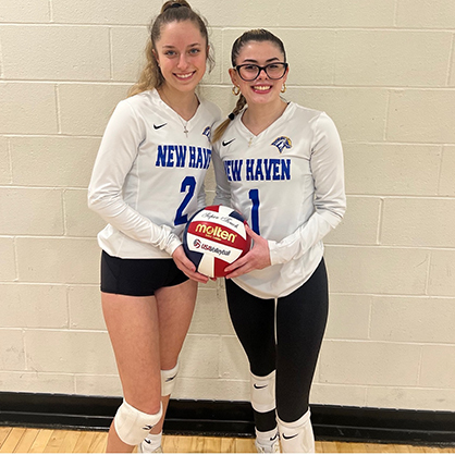 Brooke Cuthbertson ’24 (right) and Jordan Ziesse ’26 at a volleyball tournament.