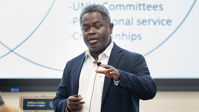 Kagya Amoako, Ph.D., associate professor of Biomedical Engineering, delivers the 'Last Lecture.'