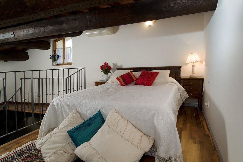 Accademia Residence bedroom